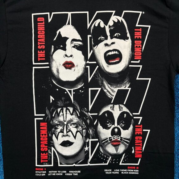 Kiss Self-Titled Debut Album Artwork Glam Metal Band Tee L - Picture 2 of 4